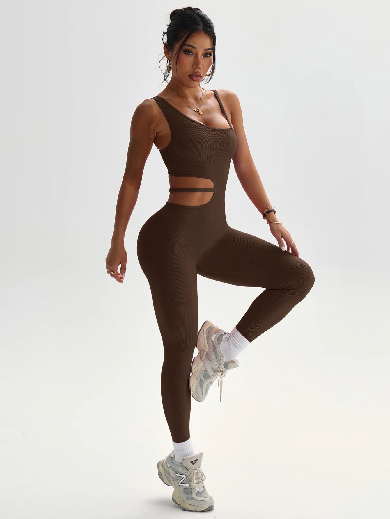 Beautiful back design, sexy one-piece yoga leggings