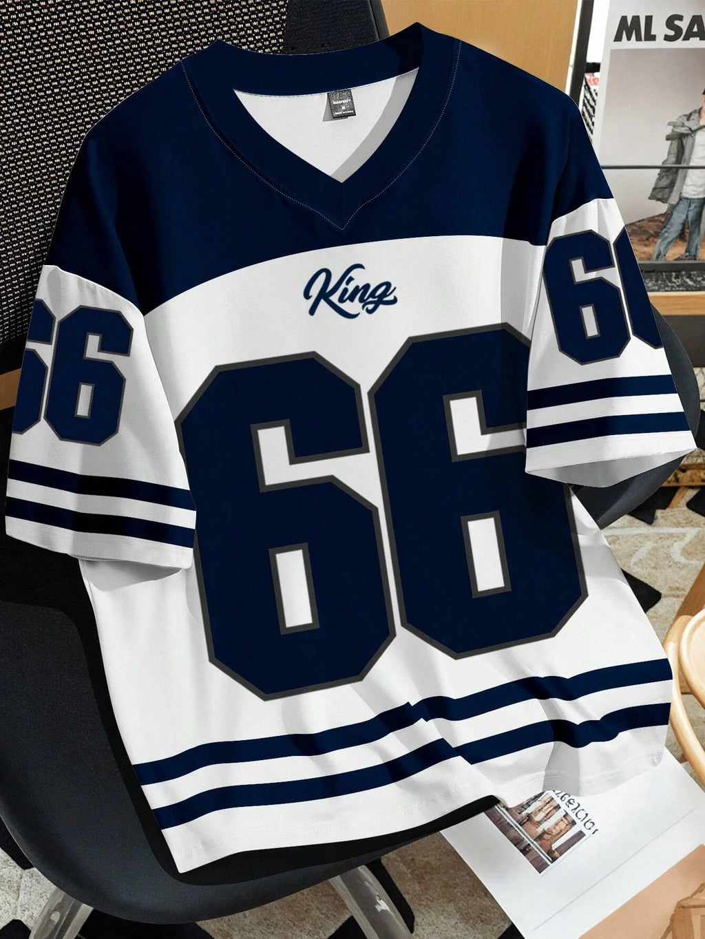 V-neck jersey T-shirt short sleeved retro sports