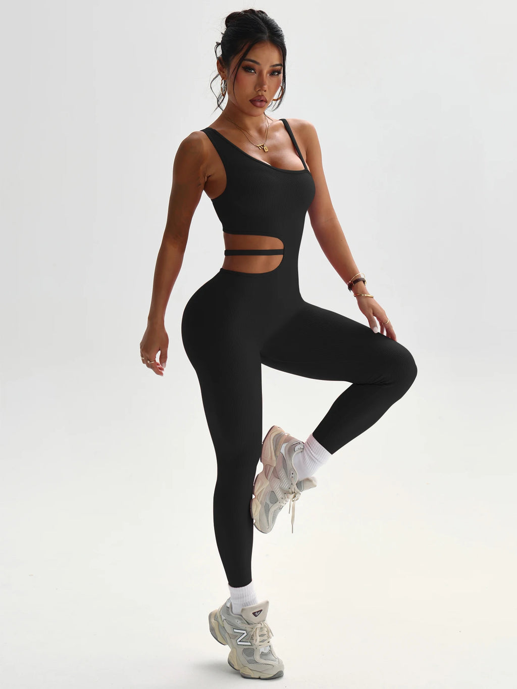 Beautiful back design, sexy one-piece yoga leggings