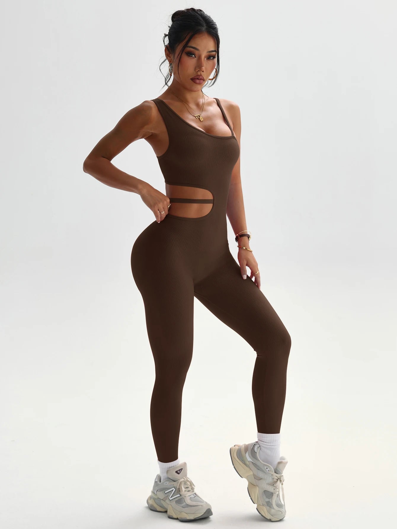 Beautiful back design, sexy one-piece yoga leggings