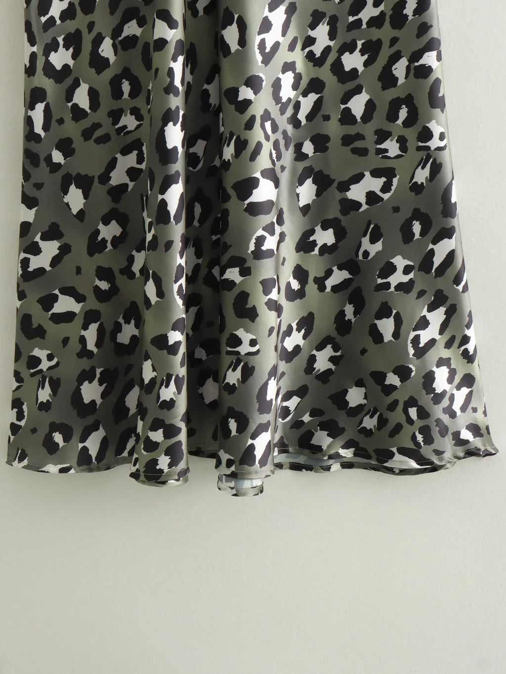 HH Women Fashion Leopard Print Skirt