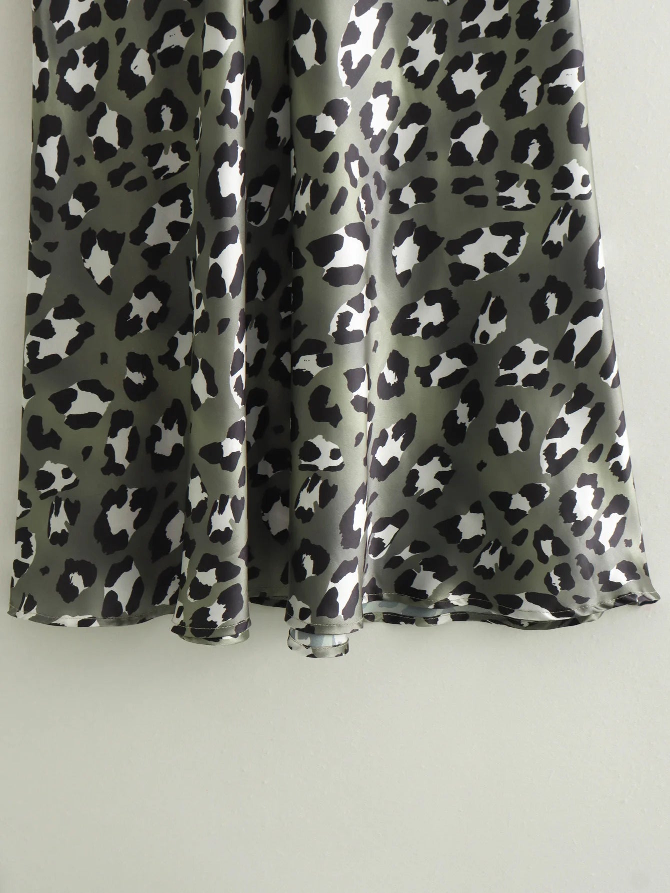 HH Women Fashion Leopard Print Skirt