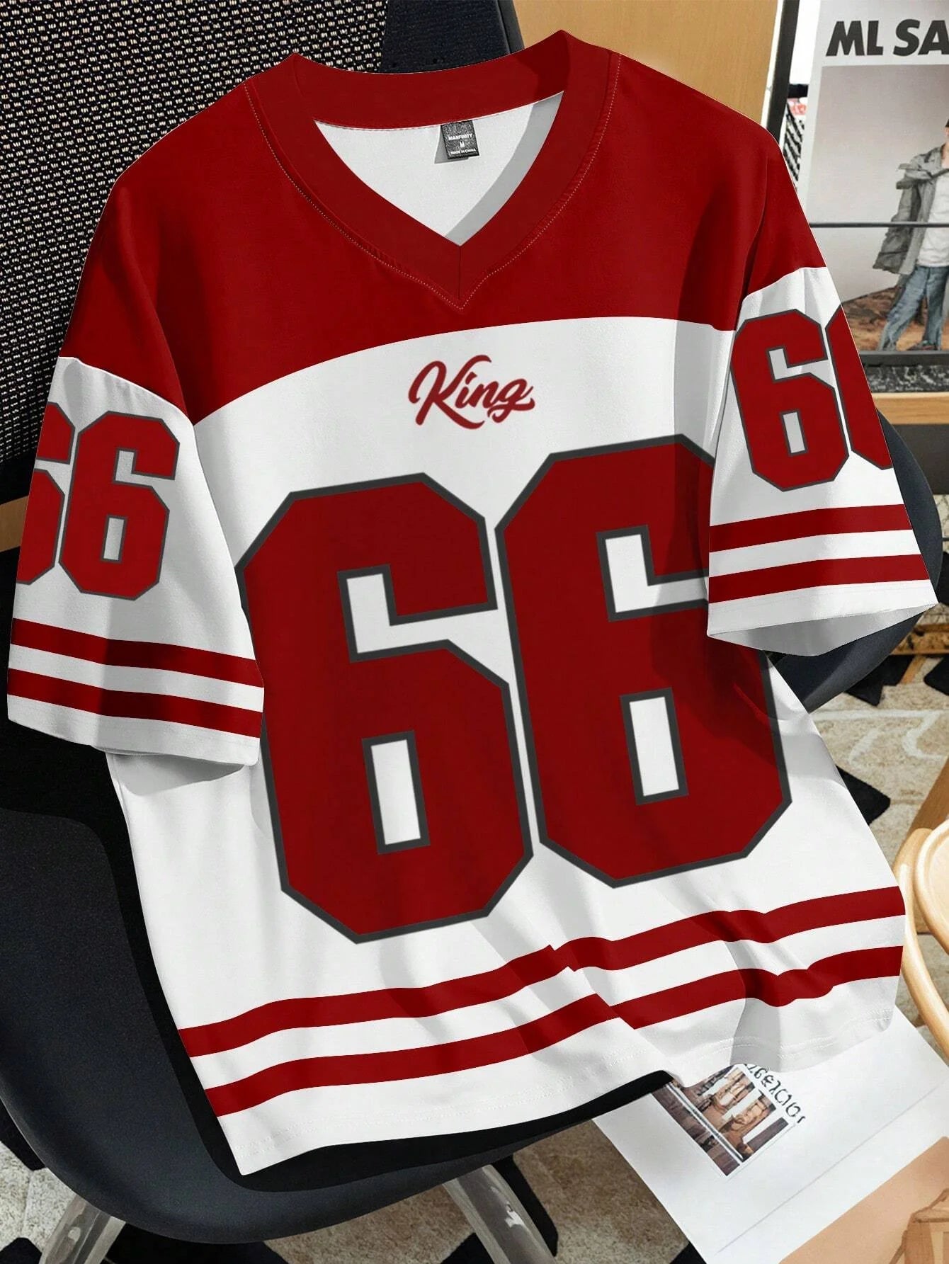 V-neck jersey T-shirt short sleeved retro sports